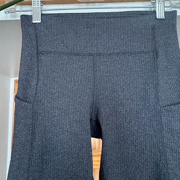Lululemon Speed Up Tight 28" Size 4 Luxtreme Knit Heathered Black Herringbone - Picture 8 of 16